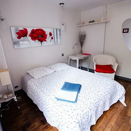 Les Trois Fontaines Couette-café *