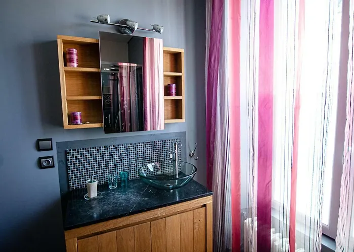 Les Trois Fontaines Пуатье